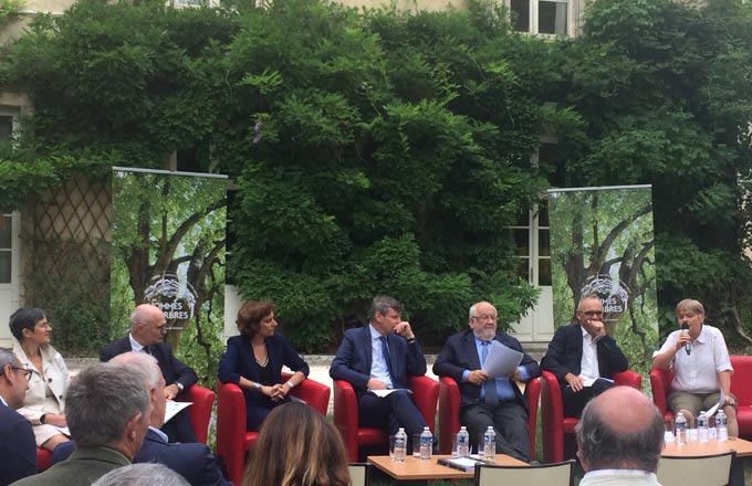 Présentation du programme «Des hommes et des arbres», le 17 septembre 2019. De gauche à droite: Myriam Legay (AgroParisTech), Pascal Jacob (Elysées Mogador), Sandrine Labrosse (Caisse des Dépôts), Éric Freysselinard (préfet de Meurthe et Moselle), André Rossinot (président du Grand Nancy), Philippe Eymard (vice-président de l’agglomération d’Épinal), Meriem Fournier (Inra-Grand-Est-Nancy)