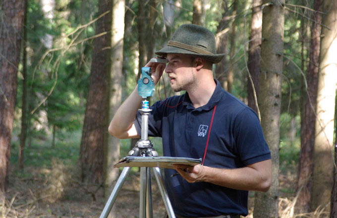 Détection et identification d’arbres échantillons sur une placette d’inventaire (crédit photo: BFW)